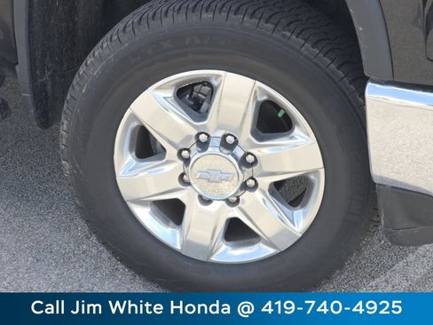 Used 2020 Chevrolet Silverado 2500 LTZ w/ LTZ Plus Package AWD/4WD image 11