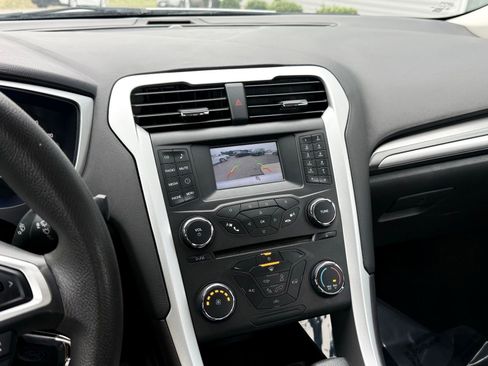 Used 2016 Ford Fusion S FWD image 32
