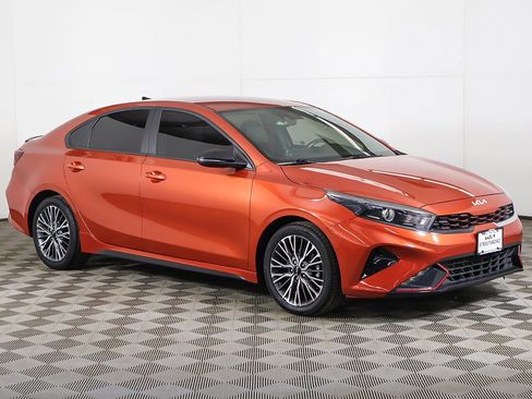 Used 2023 Kia Forte GT-Line image 2