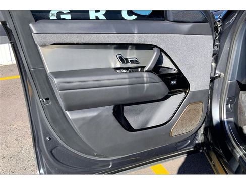 Used 2025 Land Rover Range Rover Sport Autobiography image 25