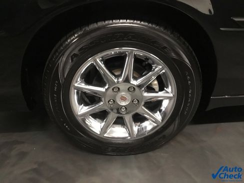 Used 2011 Cadillac DTS Base image 21