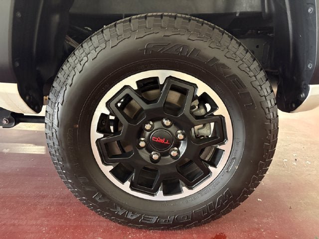 Certified 2025 Toyota Tacoma TRD Off-Road w/ TRD Off Road Upgrade Package AWD/4WD image 36