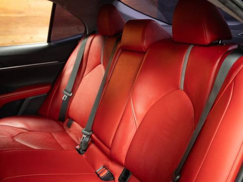 Used 2019 Toyota Camry XSE image 12