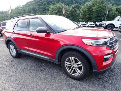 Used 2020 Ford Explorer XLT w/ Equipment Group 202A AWD/4WD image 8
