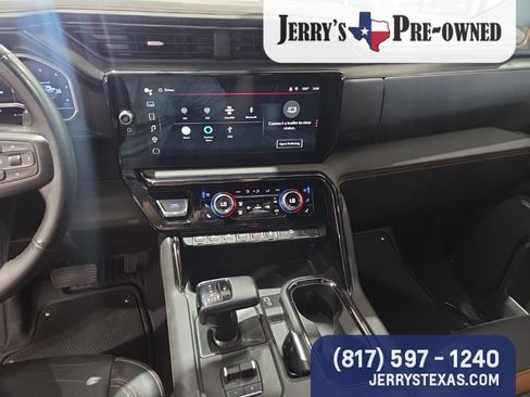 Used 2024 GMC Sierra 1500 AT4 w/ Technology Package AWD/4WD image 10