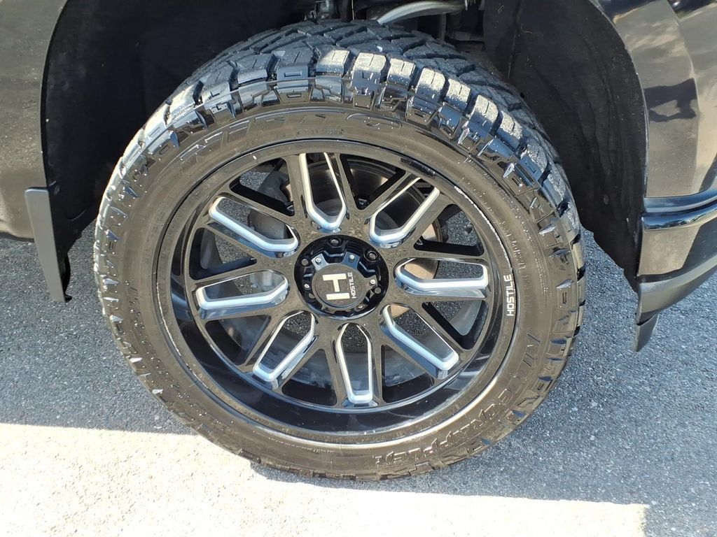 Used 2019 Chevrolet Silverado 1500 RST w/ All-Star Edition AWD/4WD image 9