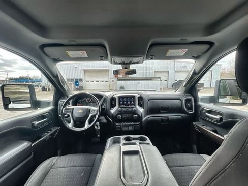 Used 2023 Chevrolet Silverado 2500 LT AWD/4WD image 18