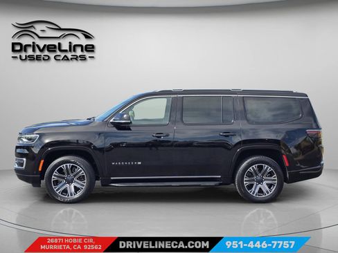 Used 2024 Jeep Wagoneer Series II w/ Flexible Seating Group RWD image 12