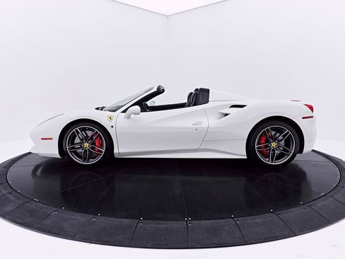 Used 2019 Ferrari 488 Spider RWD image 21
