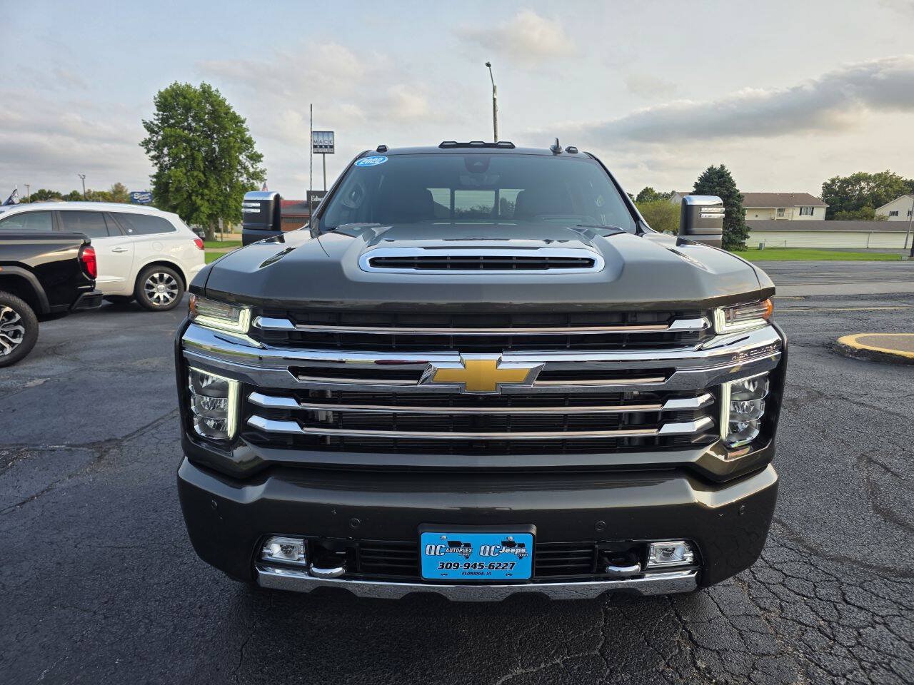 Used 2022 Chevrolet Silverado 2500 High Country w/ Z71 Off-Road Package AWD/4WD image 6