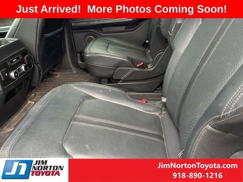 Used 2019 Ford Expedition Limited w/ Equipment Group 302A image 8