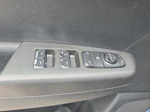 Used 2022 Kia Sportage LX FWD image 16
