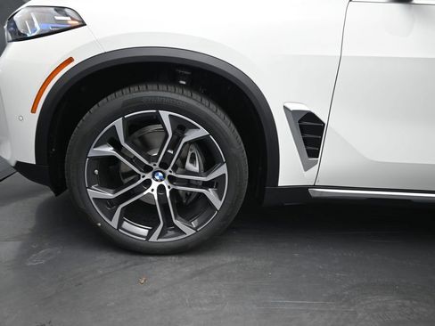 New 2026 BMW X5 sDrive40i w/ Climate Comfort Package RWD image 4