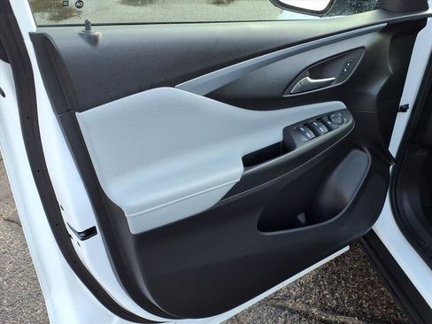 Used 2024 Buick Envista Preferred w/ Convenience I Package image 4