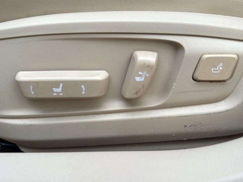 Used 2014 Lexus ES 300h image 46