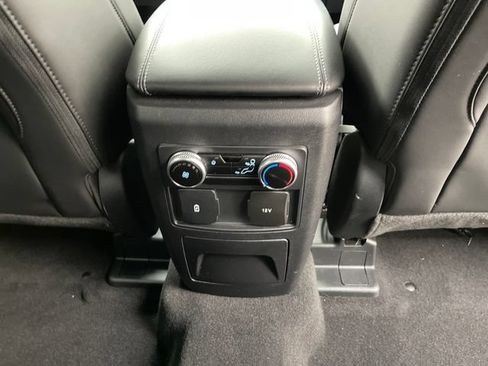 Used 2024 Ford Explorer XLT w/ Equipment Group 202A AWD/4WD image 34