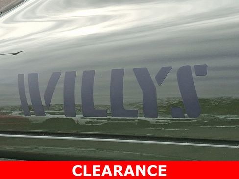 Used 2022 Jeep Gladiator Willys image 32