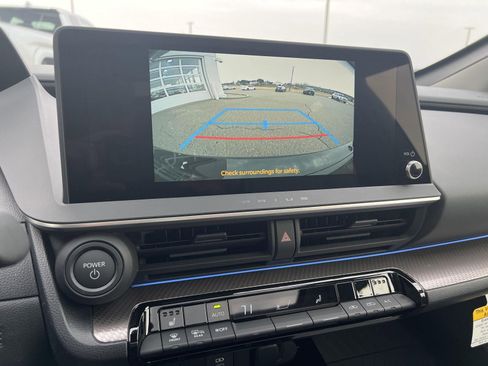 Used 2025 Toyota Prius XLE image 8