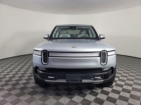 Used 2023 Rivian R1T Adventure AWD/4WD image 8
