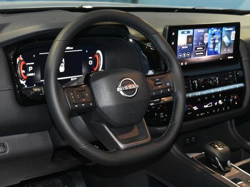 Used 2026 Nissan Pathfinder Platinum w/ Cargo Package image 2