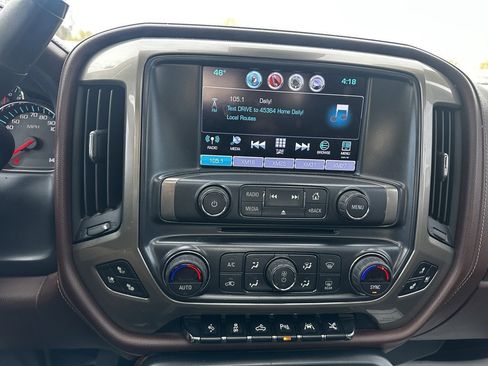 Used 2017 Chevrolet Silverado 1500 High Country image 18