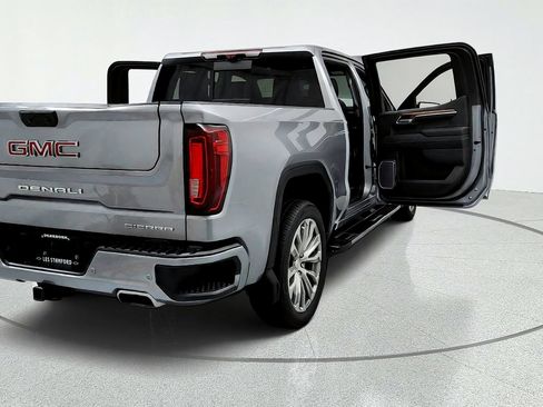 Used 2023 GMC Sierra 1500 Denali w/ Technology Package AWD/4WD image 12