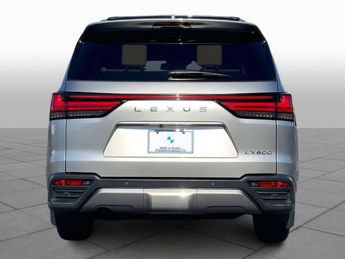 Used 2024 Lexus LX 600 4WD w/ Luxury Package image 4