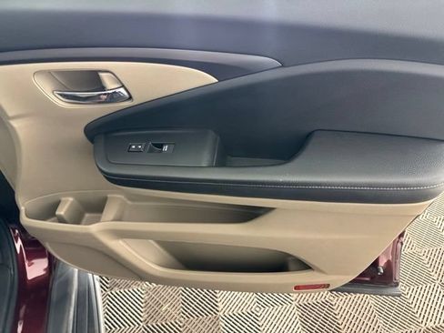 Used 2017 Honda Ridgeline RTS image 24