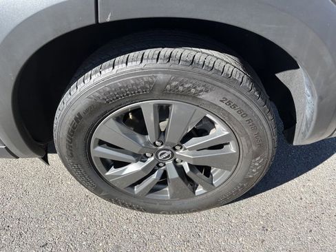 Used 2024 Nissan Pathfinder SV image 17