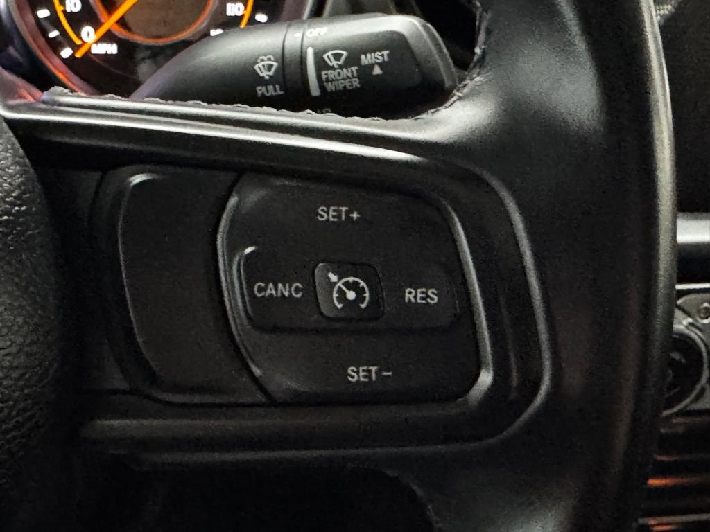 Used 2022 Jeep Gladiator Sport AWD/4WD image 29
