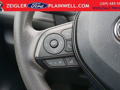 Used 2021 Toyota RAV4 LE image 21