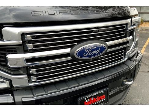 Used 2022 Ford F350 Limited image 32