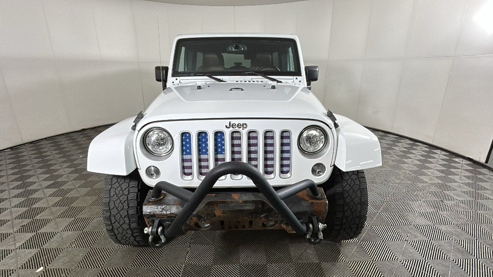 Used 2017 Jeep Wrangler Unlimited Sahara w/ Connectivity Group AWD/4WD image 9