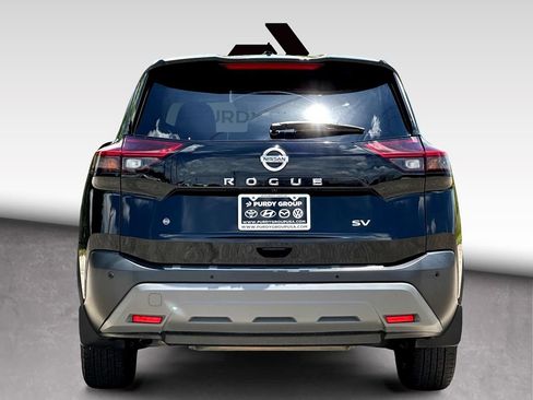 Used 2021 Nissan Rogue SV FWD image 7