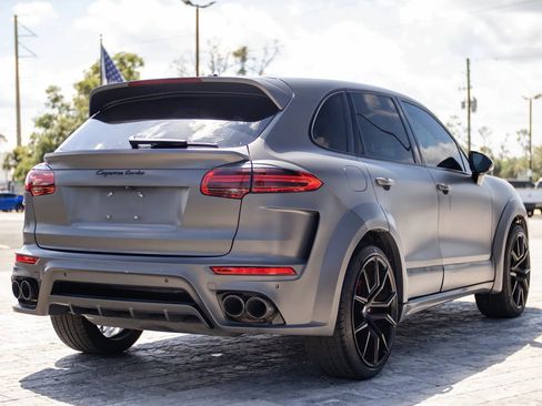 Used 2015 Porsche Cayenne Turbo AWD/4WD image 17