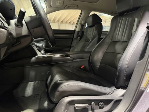 Used 2018 Honda Accord EX-L image 9