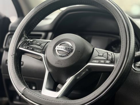 Used 2018 Nissan Rogue SL FWD image 26