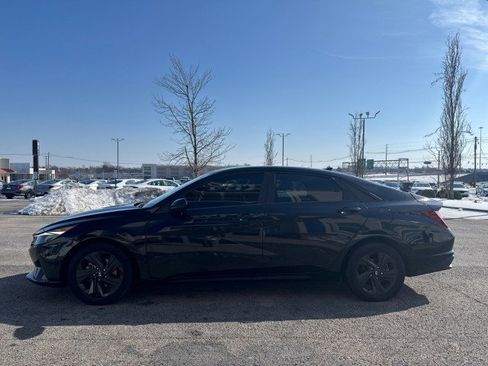 Used 2022 Hyundai Elantra SEL image 14