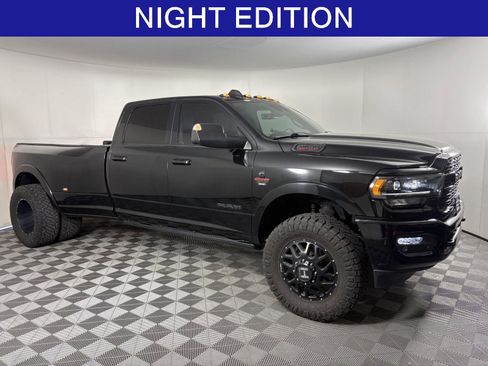 Used 2022 RAM 3500 Limited image 2