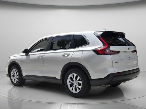 Used 2025 Honda CR-V LX image 8