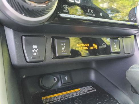 Used 2021 Toyota RAV4 XSE AWD/4WD image 29