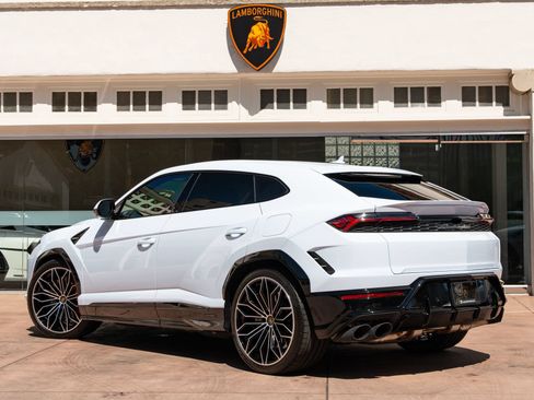Used 2026 Lamborghini Urus SE AWD/4WD image 13