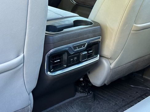 Used 2019 GMC Sierra 1500 SLT w/ SLT Premium Plus Package AWD/4WD image 14