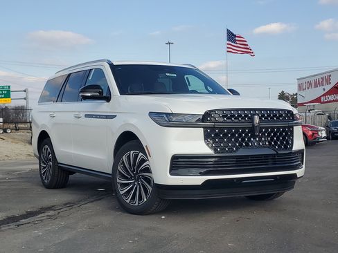 New 2026 Lincoln Navigator Black Label AWD/4WD image 1