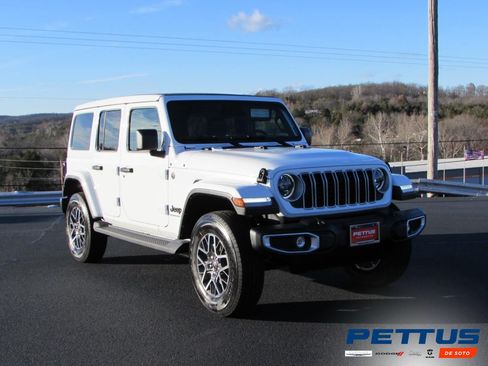 New 2026 Jeep Wrangler Unlimited Sahara AWD/4WD image 1