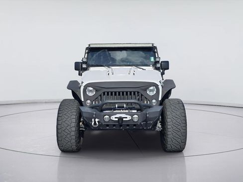 Used 2017 Jeep Wrangler Unlimited Rubicon w/ Connectivity Group AWD/4WD image 2