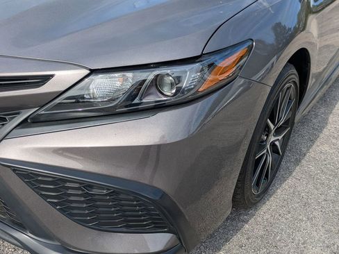 Used 2024 Toyota Camry SE image 9