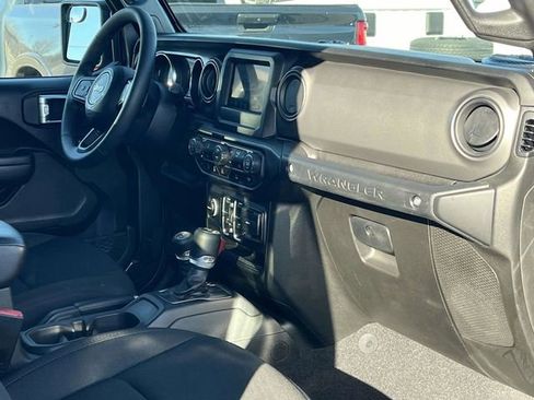 Used 2021 Jeep Wrangler Unlimited Sport image 24