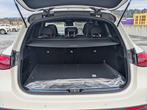 Certified 2026 Mercedes-Benz GLC 300 4MATIC image 6