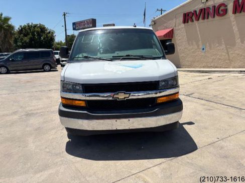 Used 2019 Chevrolet Express 3500 Extended w/ Driver Convenience Package RWD image 2